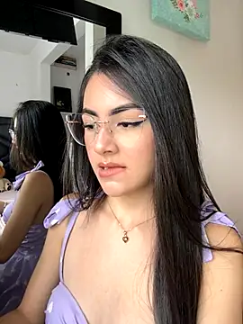 IslaCole online show from November 13, 8:52 pm