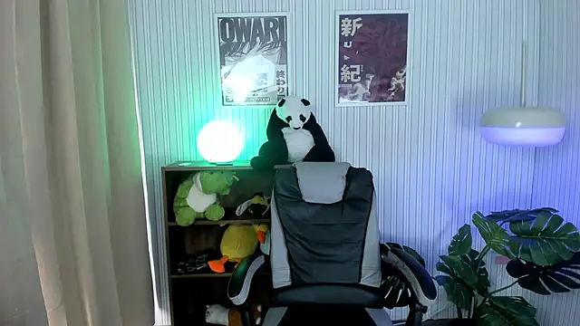 Snapshot of tyla___ chatting on October 30, 1:01 pm tyla    online show from October 30, 1:01 pm