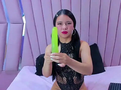 JulietaDiamond online show from January 8, 8:33 pm