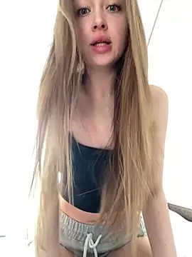 Snapshot of Angel_hotyy chatting on April 4, 2:14 pm Angel hotyy online show from April 4, 2:14 pm