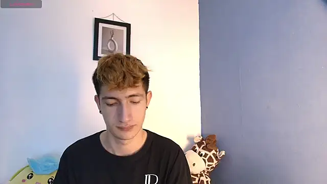 Snapshot of Erick_Taylor3 chatting on June 29, 9:04 pm Erick Taylor3 online show from June 29, 9:04 pm
