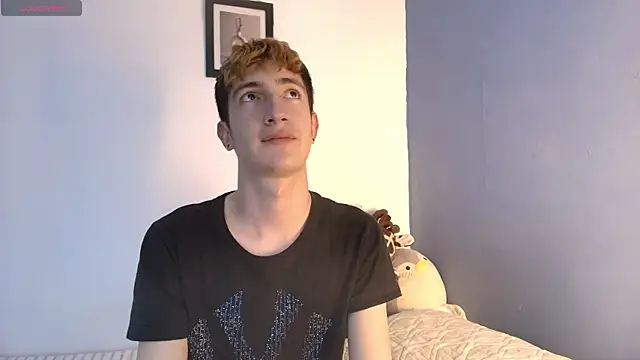Snapshot of Erick_Taylor3 chatting on July 14, 8:14 pm Erick Taylor3 online show from July 14, 8:14 pm