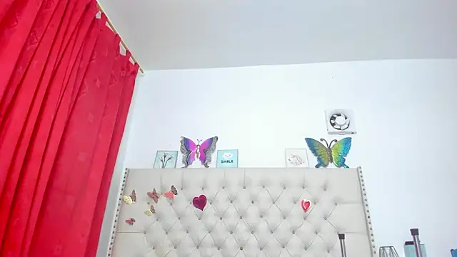 Snapshot of celena_wonder chatting on May 23, 8:18 am celena wonder online show from May 23, 8:18 am