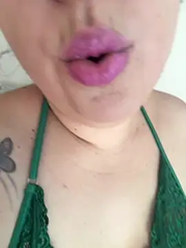 Rheetnena1 online show from April 12, 4:12 pm