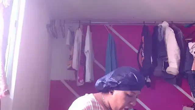 Snapshot of marimar_24 chatting on March 26, 6:13 pm marimar 24 online show from March 26, 6:13 pm