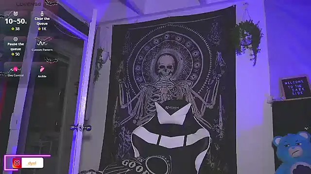 Dalia Vorhees online show from December 5, 1:25 am