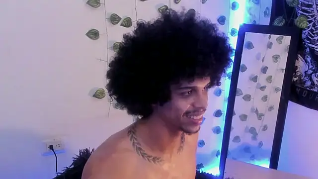 aaron play online show from November 11, 12:38 pm