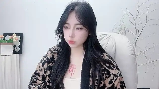 Love-hanzaizai718 online show from December 21, 4:03 pm