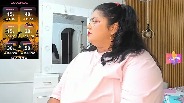 Hanna curvy  online show from October 29, 11:23 am