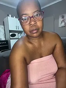 SweetCandy84 online show from March 11, 1:06 pm