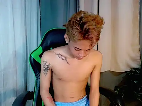 AsianCuteGuy21 online show from February 5, 2:00 pm