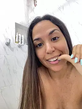 VenusIsLove  online show from March 12, 10:05 pm