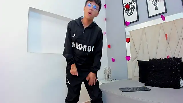 adams bobby online show from February 17, 11:07 am