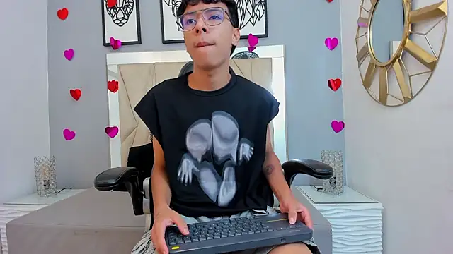 adams bobby online show from February 22, 11:09 am