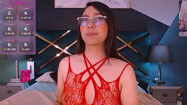 Snapshot of LexyBlaze_ chatting on May 20, 11:05 am LexyBlaze online show from May 20, 11:05 am