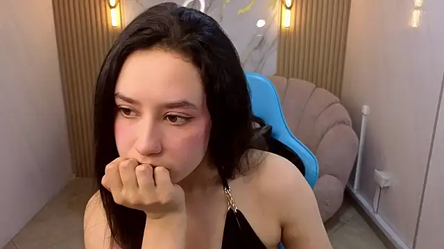 Aleja05 b online show from November 15, 8:27 pm