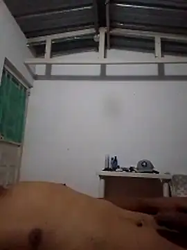 Snapshot of tillo_htxxx chatting on October 29, 3:09 am tillo htxxx online show from October 29, 3:09 am