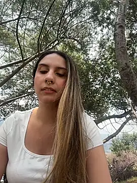 Snapshot of sarah_honey__ chatting on March 4, 4:02 pm sarah honey online show from March 4, 4:02 pm