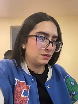 Kloe Novoa online show from April 15, 7:58 pm