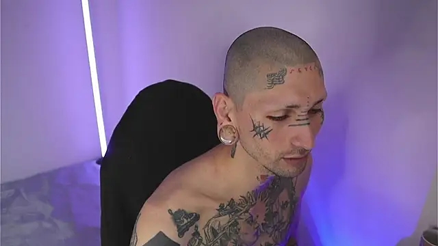 TokyoHatsumoto online show from January 31, 10:19 pm