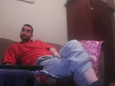 Snapshot of alin42xx chatting on November 9, 5:39 am alin42xx online show from November 9, 5:39 am