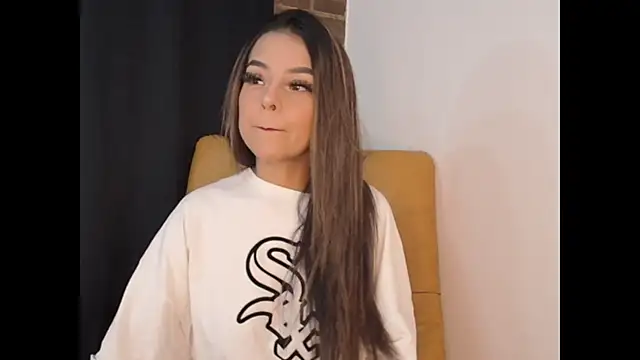 Snapshot of hailey_bri chatting on November 7, 3:56 pm hailey bri online show from November 7, 3:56 pm