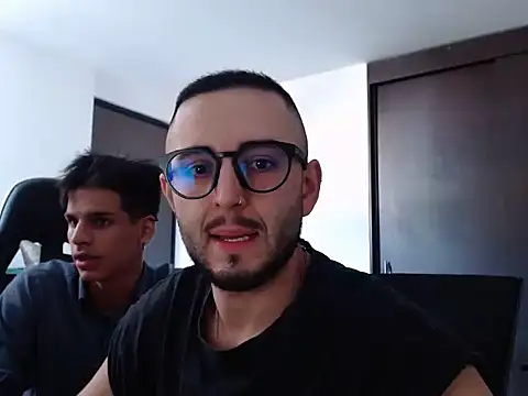 Snapshot of lionandreough chatting on November 17, 8:14 pm lionandreough online show from November 17, 8:14 pm