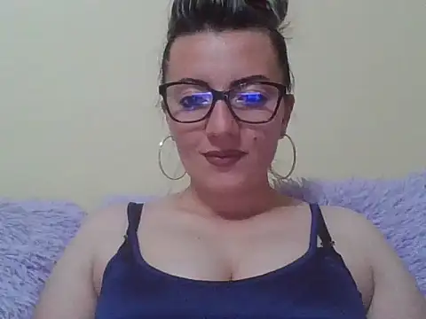 Snapshot of blondinaali chatting on October 26, 3:18 pm blondinaali online show from October 26, 3:18 pm