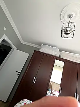 Snapshot of Efe53100 chatting on November 7, 7:08 am Efe53100 online show from November 7, 7:08 am