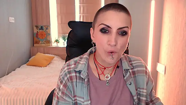 Sweet-n-Strong online show from July 16, 11:05 am