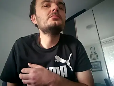 Snapshot of domymatteo69 chatting on October 31, 3:02 pm domymatteo69 online show from October 31, 3:02 pm