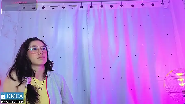 eva delight  online show from February 12, 11:05 am