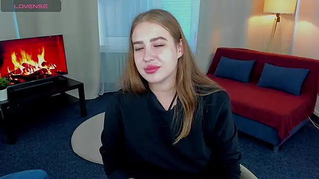 Snapshot of ElaraBloom chatting on October 30, 2:07 pm ElaraBloom online show from October 30, 2:07 pm