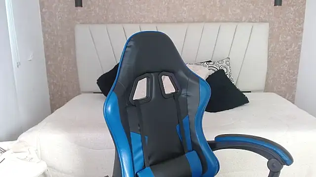 AliceSmity  online show from April 1, 12:17 pm