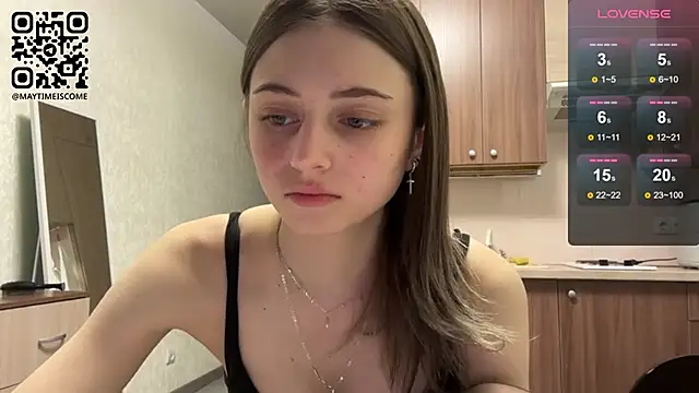 Snapshot of AidaGloshen chatting on April 1, 4:04 pm AidaGloshen online show from April 1, 4:04 pm