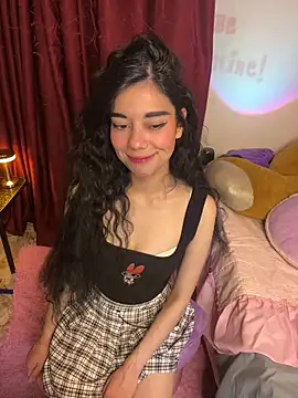 wetbyAlice online show from March 28, 11:59 pm