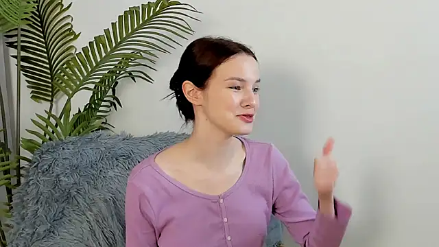 Snapshot of MariamShapouri chatting on October 26, 7:14 am MariamShapouri online show from October 26, 7:14 am