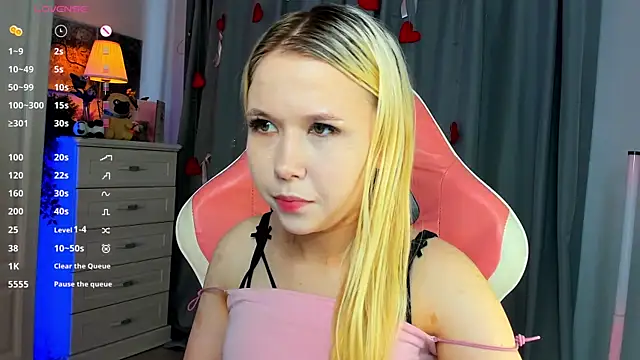 VivieSunn online show from June 28, 9:37 am