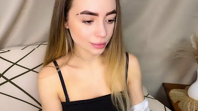 Snapshot of stellarblush chatting on November 15, 7:32 pm stellarblush online show from November 15, 7:32 pm