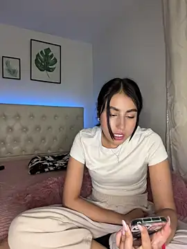 Snapshot of BIJOU_SECRET chatting on May 20, 4:40 am BIJOU SECRET online show from May 20, 4:40 am