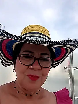 Snapshot of laliItaclark chatting on April 30, 11:49 am laliItaclark online show from April 30, 11:49 am