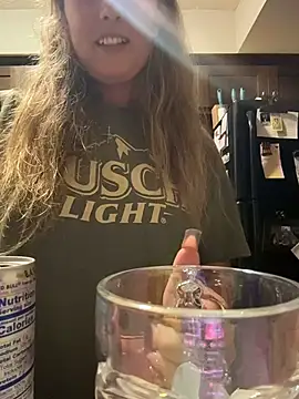 Snapshot of bratfigure chatting on October 25, 2:30 am bratfigure online show from October 25, 2:30 am