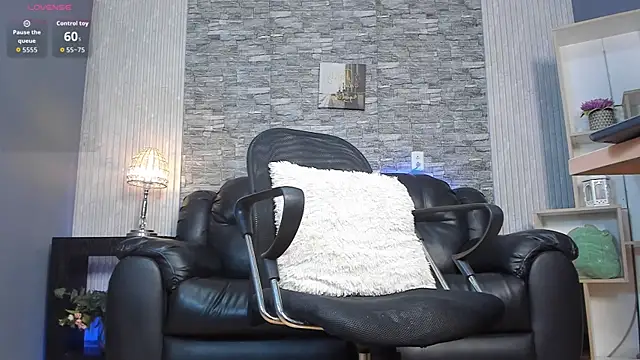 zack joness18 online show from February 25, 4:33 am