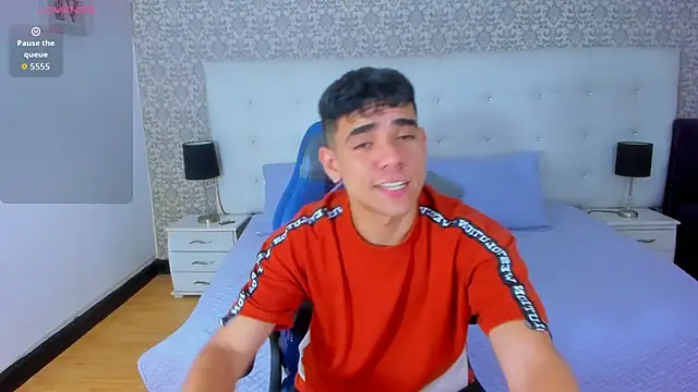 zack joness18 online show from March 10, 9:42 pm