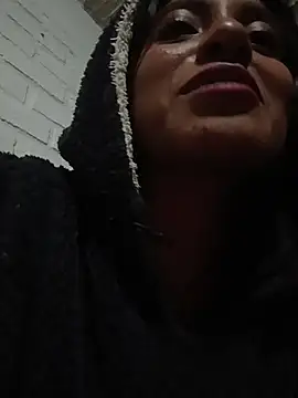 YeseniaRodriguez3 online show from November 8, 12:22 am