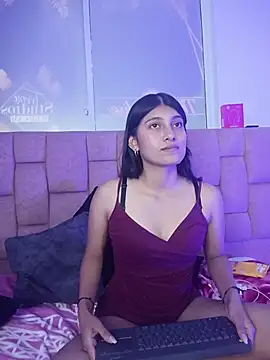 YeseniaRodriguez3 online show from May 31, 3:19 pm