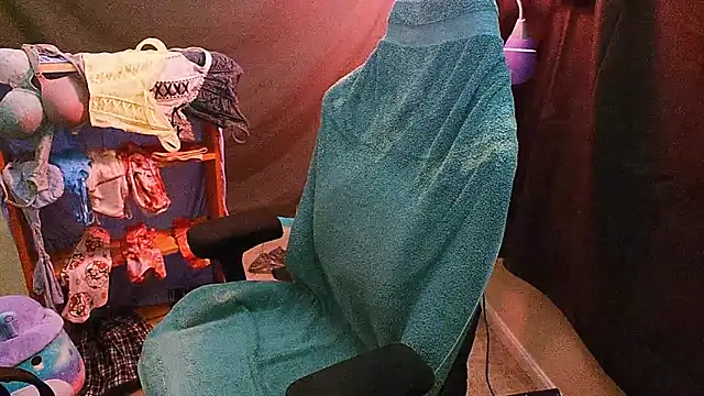 Snapshot of sugasunny04 chatting on January 7, 6:54 pm sugasunny04 online show from January 7, 6:54 pm