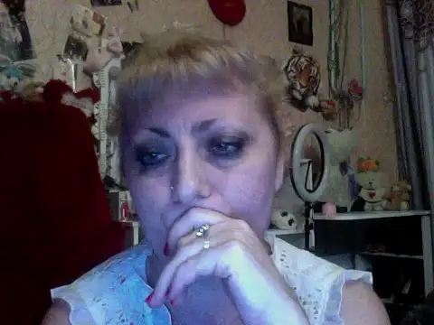 Snapshot of xHot_Amazonq chatting on October 26, 5:13 am xHot Amazonq online show from October 26, 5:13 am