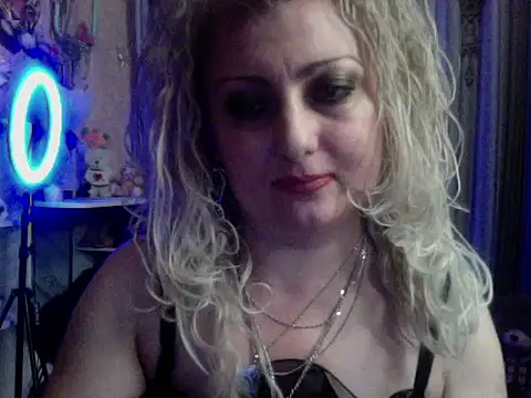 Snapshot of xHot_Amazonq chatting on October 26, 6:14 pm xHot Amazonq online show from October 26, 6:14 pm