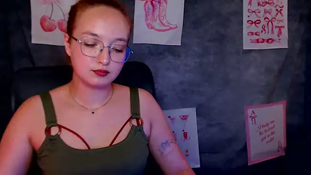 Snapshot of MissAriaa chatting on August 4, 12:19 pm MissAriaa online show from August 4, 12:19 pm
